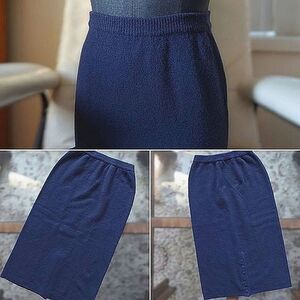 Vtg navy lambswool knit midi sweater skirt